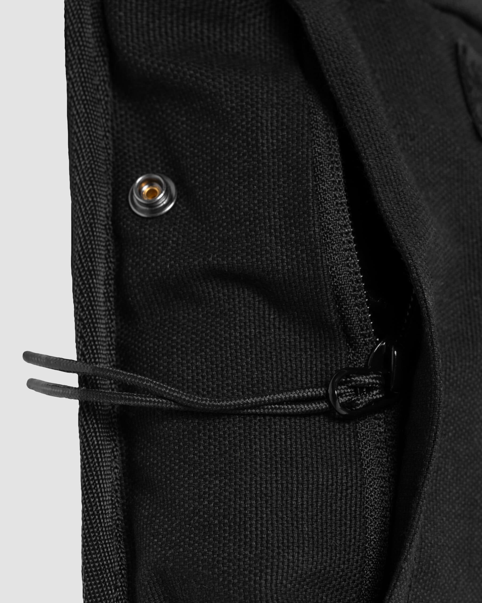 AC - Fallschierm Sling Bag Black - Image 6